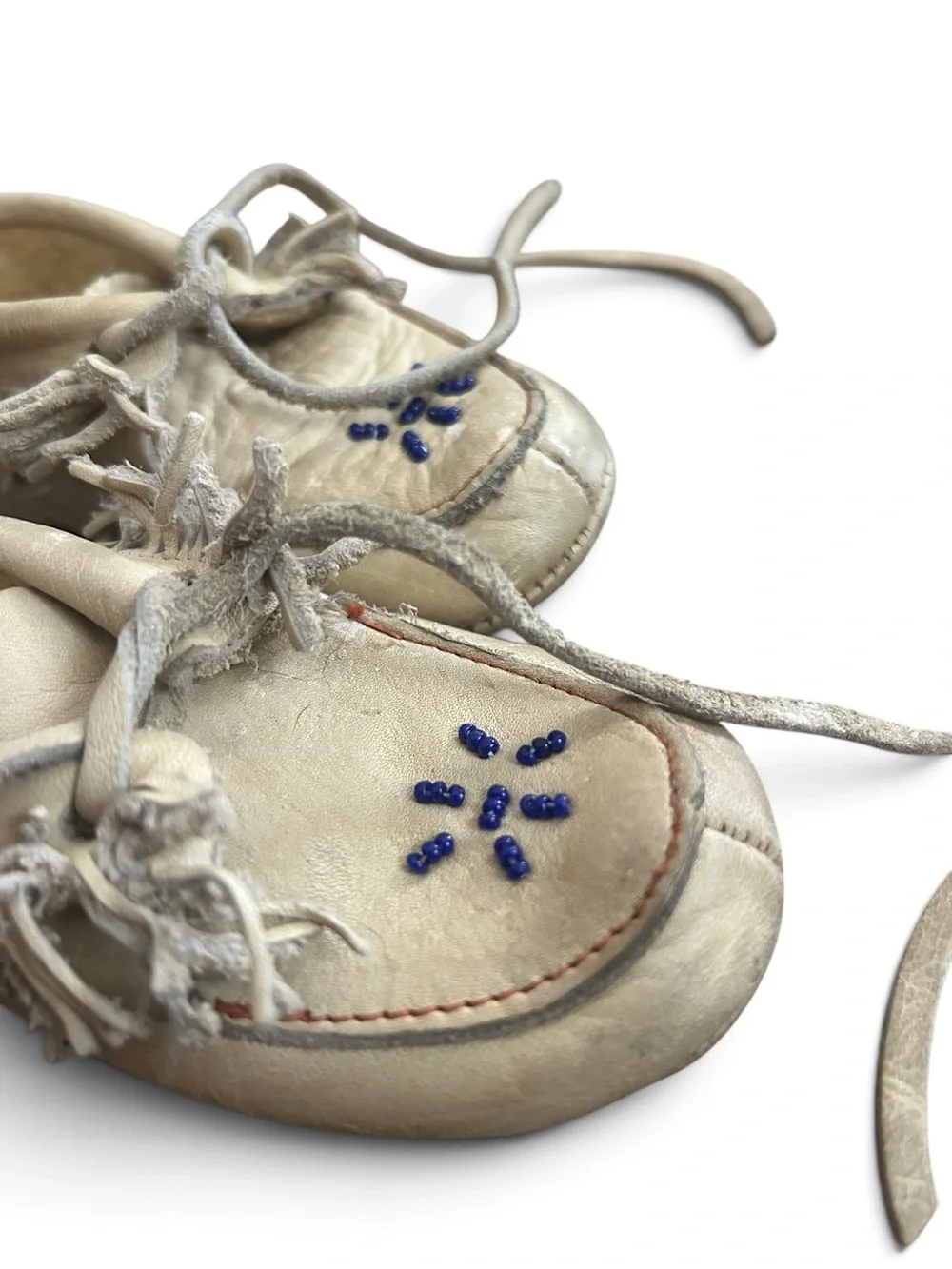 Vintage Baby 6.5 Fringe Moccasin Shoes in Cream with Bead Detail
